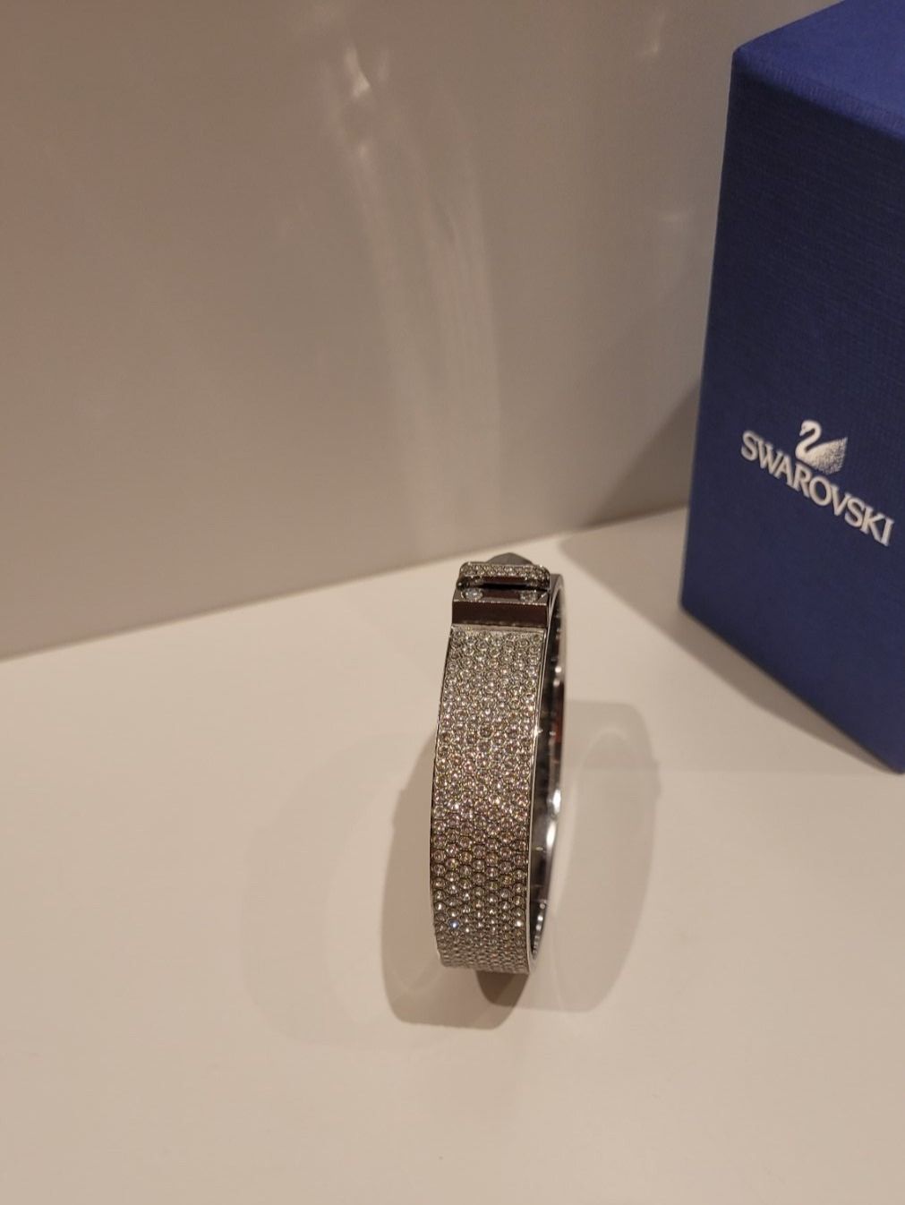 Swarovski Armbänder & -reifen: Swarovski Distinct Bangle Armspange Armreif – Gebraucht aus Schaan von car_wrv2 2