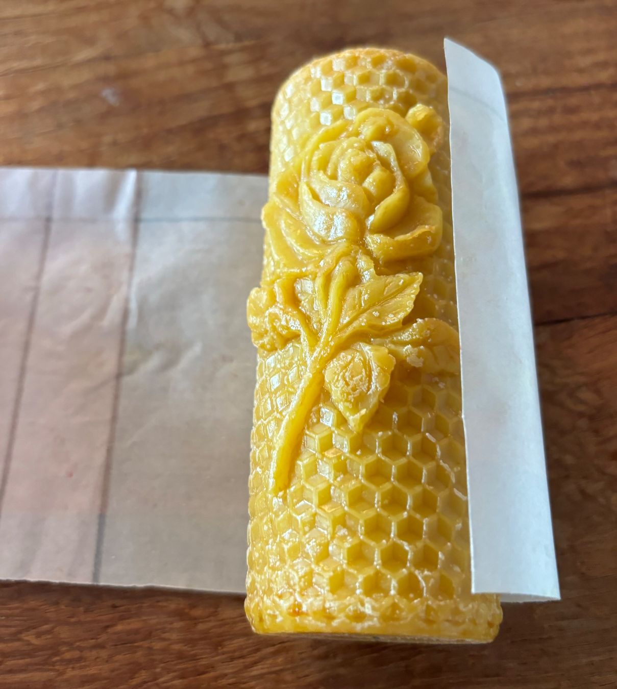 Candele: Bienenwachskerze mit Rose NEU – Nuovo (secondo la descrizione) da Stadel venduto da Chanel_5 1