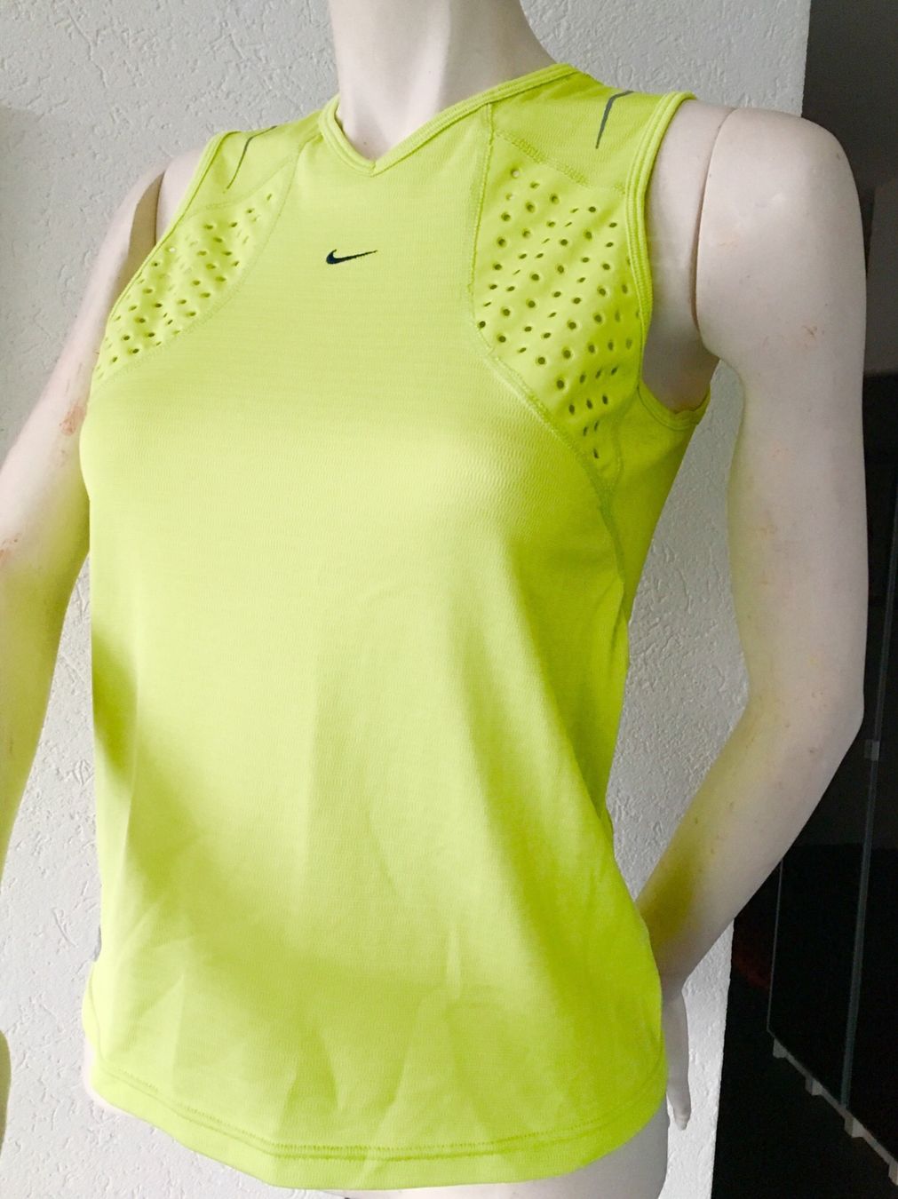 Nike T-Shirts: Laufshirt Nike, Grösse S – Gebraucht aus Wahlen b. Laufen von budo4242