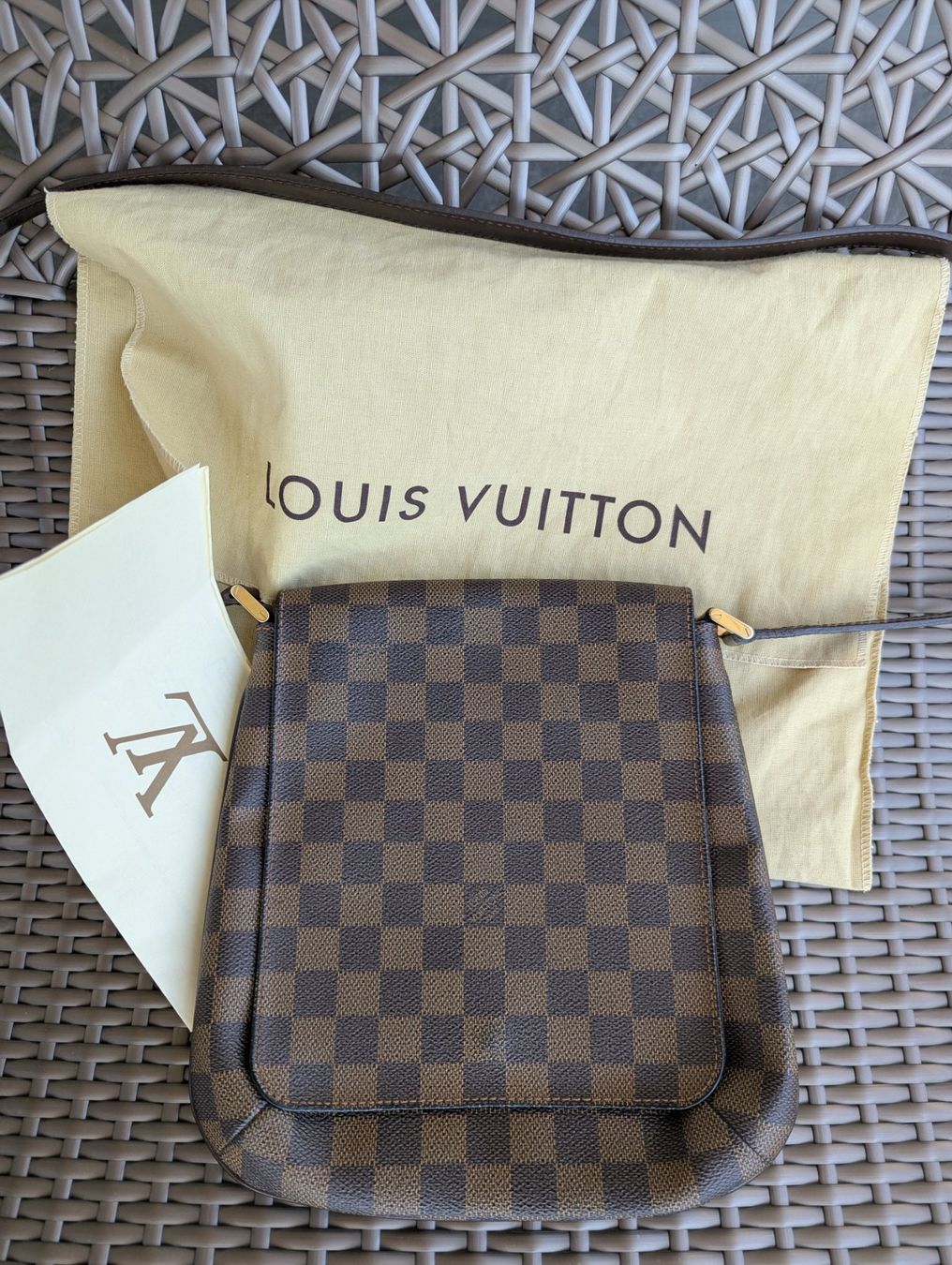 Louis Vuitton Borse da donna: Louis Vuitton Damier Ebene Musette Salsa mit Quittung – Usato da Seengen venduto da sam_x5tk