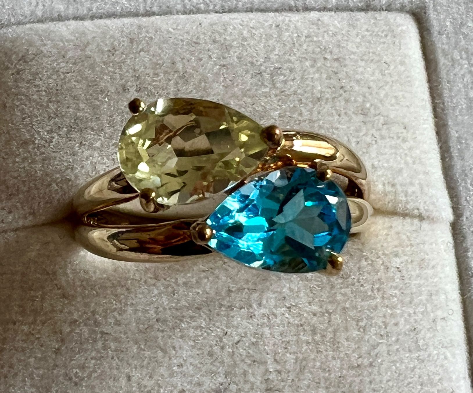Ringe: Gold-Ring 9K mit Farb-Steinen – Gebraucht aus Chur von Penting1935 2