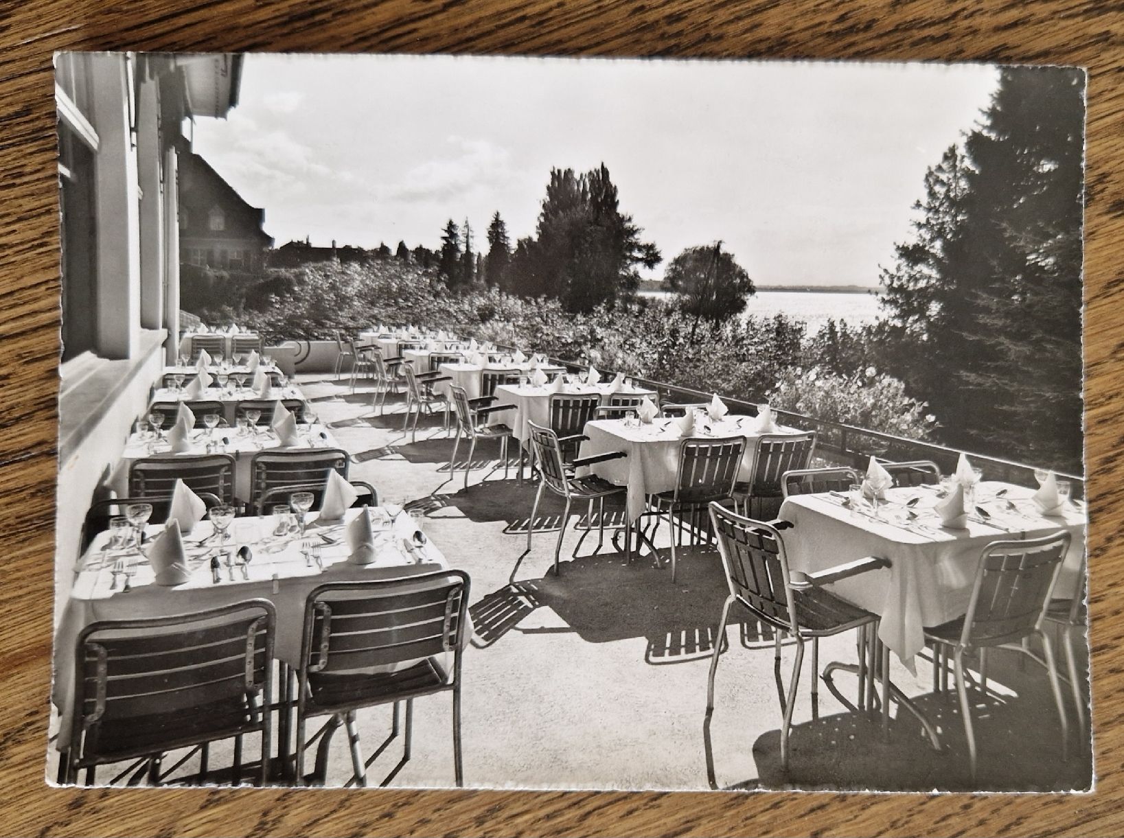 Cartoline postali: Hotel du Bâteau, Murten  – Nuovo (secondo la descrizione) da Ebikon venduto da Donar50