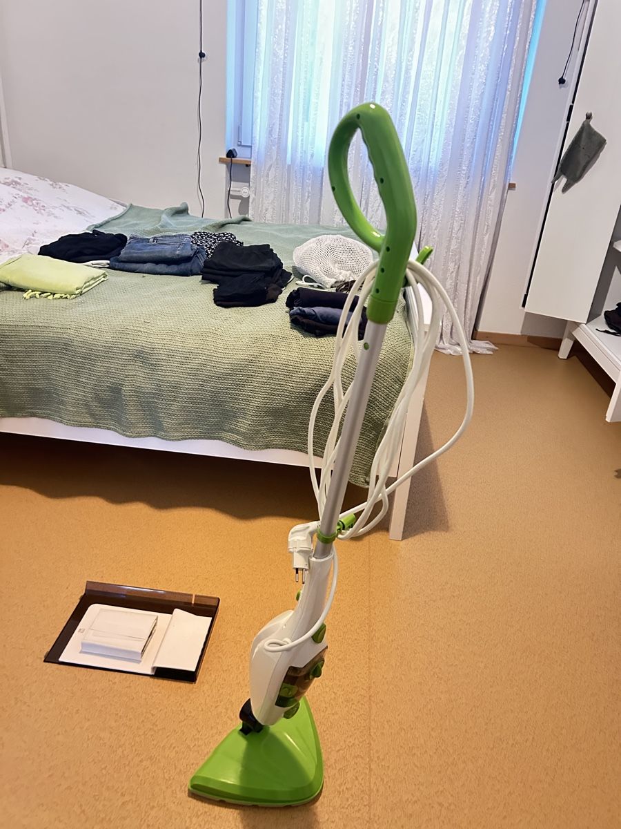 Cleanmaxx Dampfreiniger: CleanMaxx Dampfbesen – Gebraucht aus Zürich von hel_m6sl 1