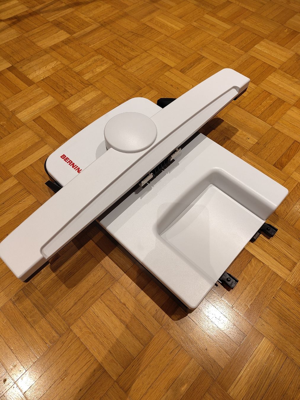 Bernina Macchine da cucire: Bernina Stickmodul – Usato da Schachen LU venduto da jul_5snx 1