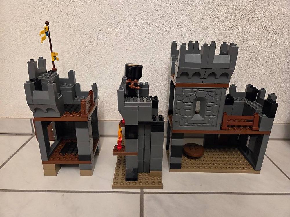 LEGO DUPLO 4777 Ritterburg 4 Rittern, Pferd & Katapult VB (Gebraucht ...