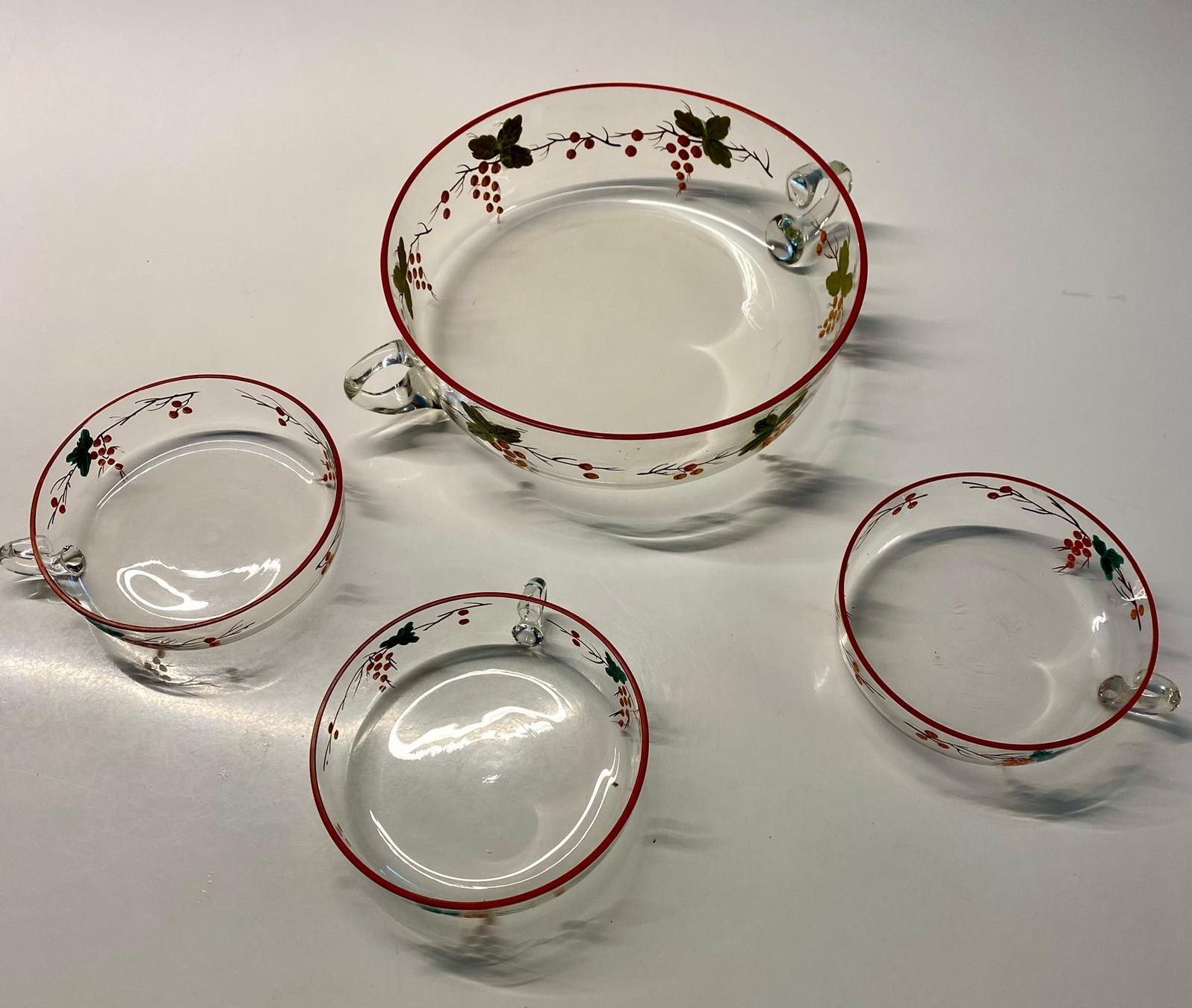 Ciotole:  Dessertschalen-Set Glas mit Griff – Usato da Krauchthal venduto da SamsPuce