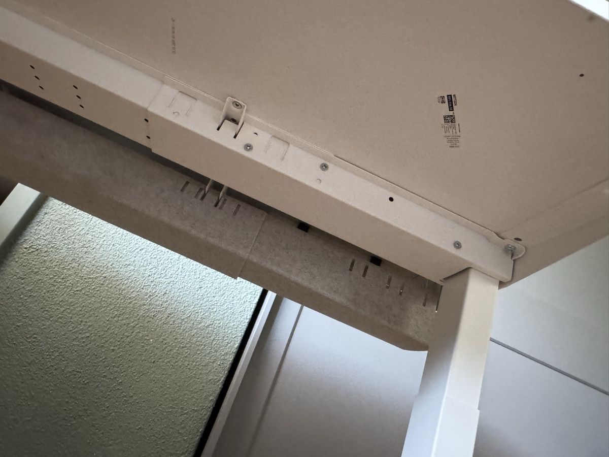 Ikea Bureaux: Schreibtisch Ikea Mittzon – D'occasion à Stallikon par Trouba73 2