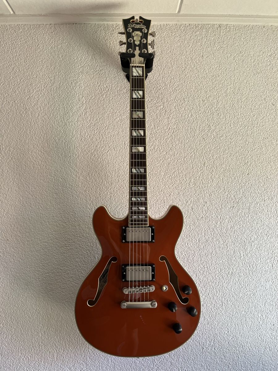Strumenti musicali: D‘angelico Deluxe Mini DC – Usato da Baar venduto da Limettenschnitz