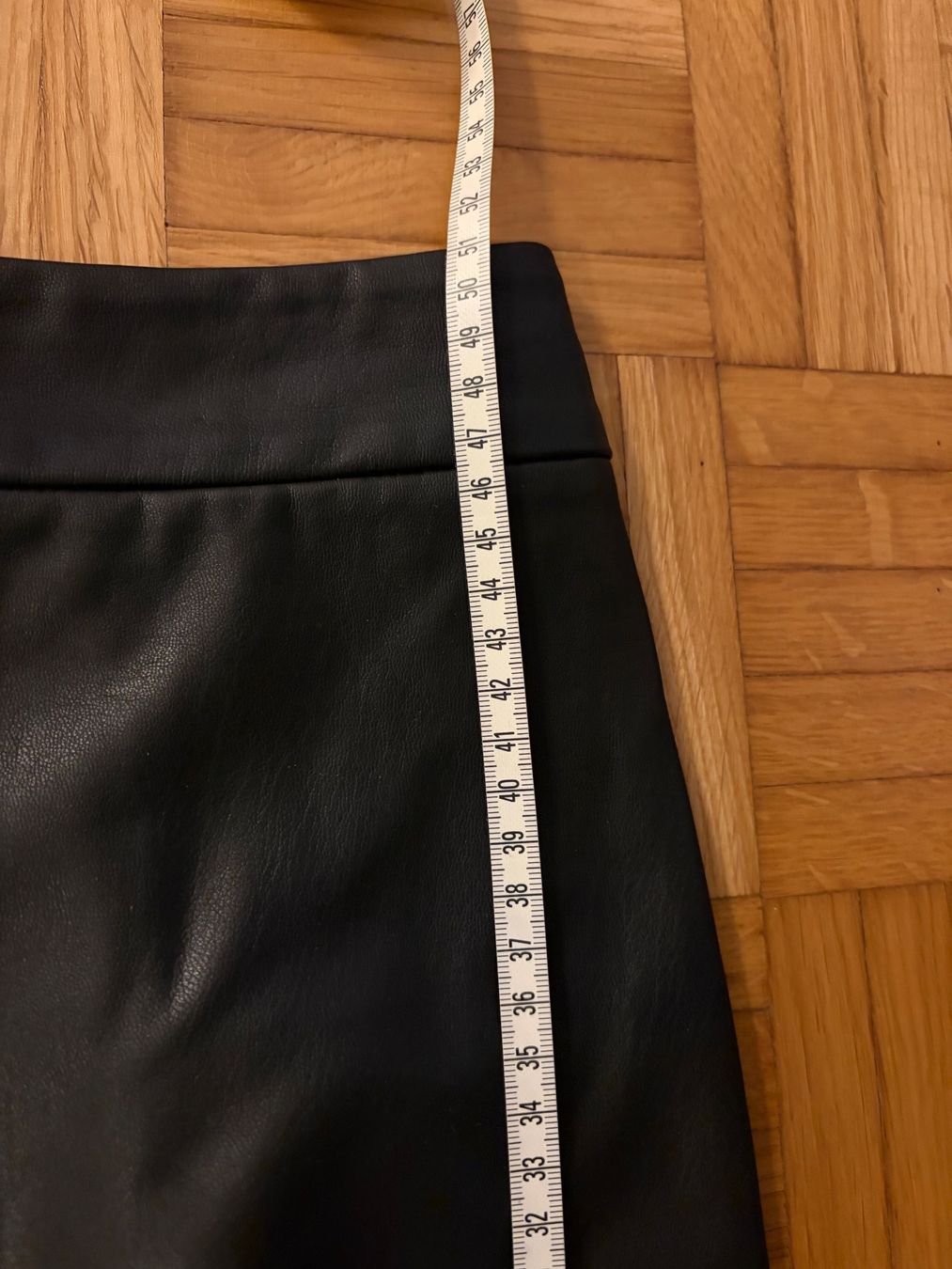 Guess Gonne: Guess Lederrock mit Spitze Grösse S – Usato da Zürich venduto da Miush999 4