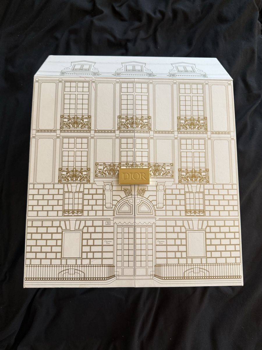 Dior Calendari: Dior Luxus Adventskalender Box – Nuovo (secondo la descrizione) da Wädenswil venduto da BebaGlow 1