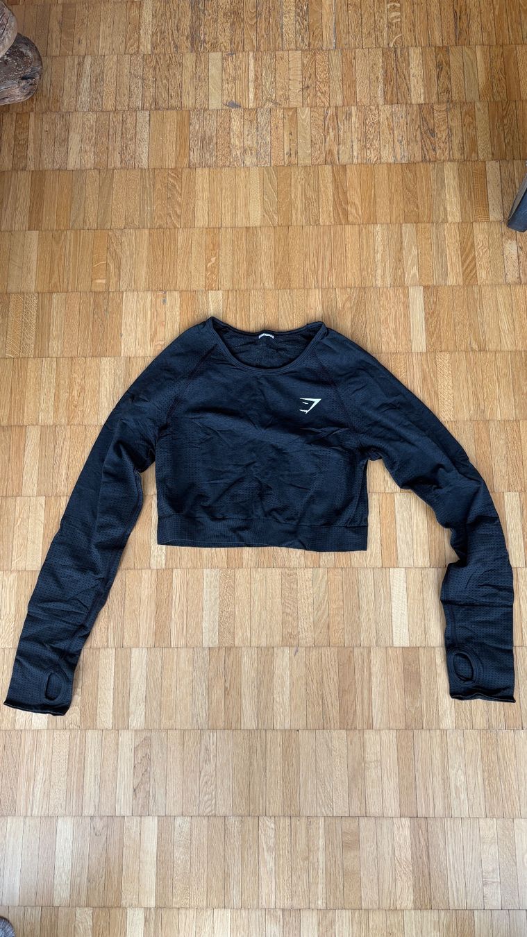 Gymshark Top: Gymshark Top – Usato da Thalwil venduto da Corinne7 1