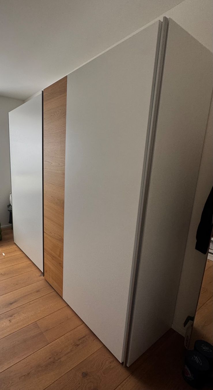 Schränke: Schweizer Design Schrank Prime Art, 250cm x 215cm – Gebraucht aus Bergdietikon von JJockey
