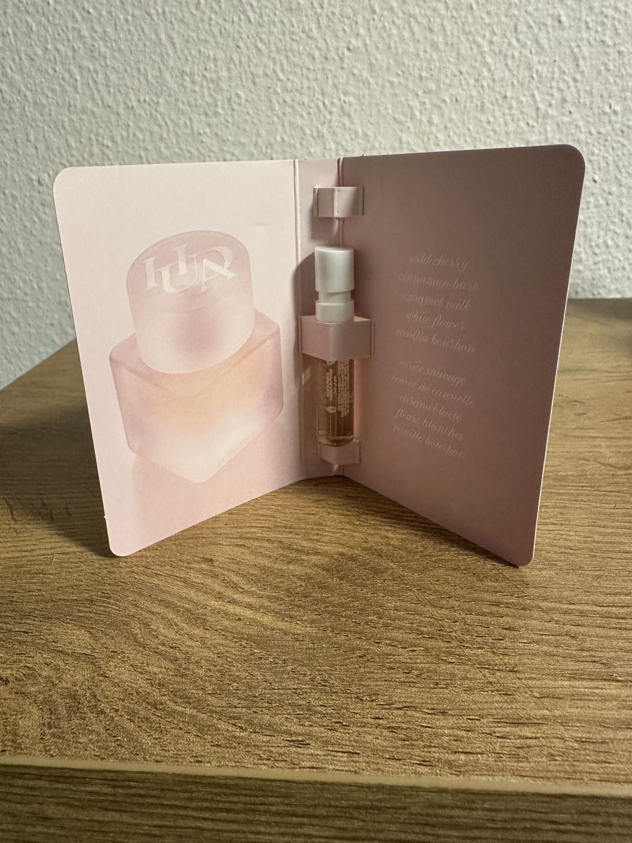 Profumi & Eau de Toilette: Huda Beauty Easy Bake Intense Parfum Probe – Nuovo e nell'imballaggio originale da Wallisellen venduto da rag_wj26 1
