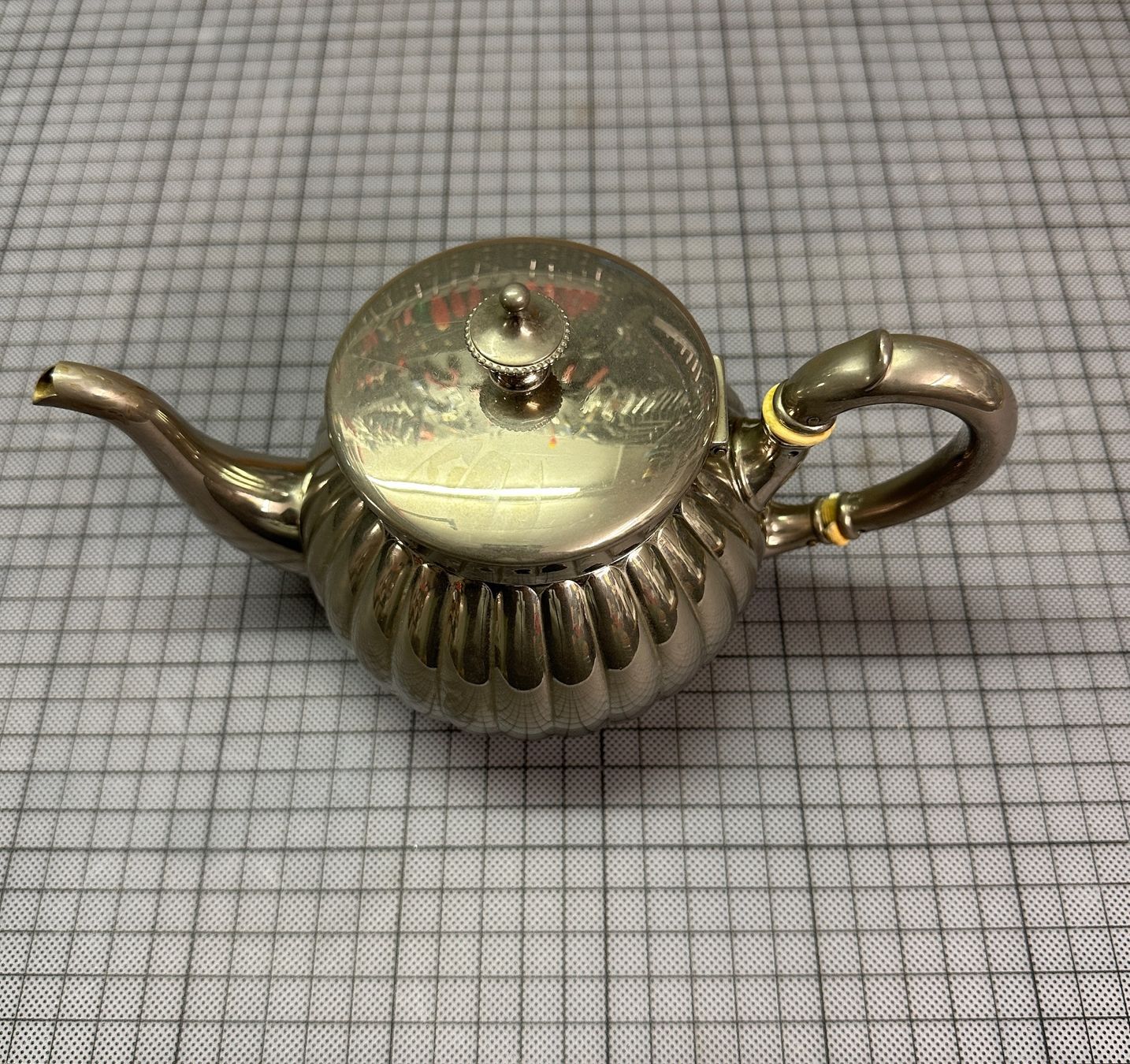 Teiere: Antike Teekanne versilbert gerippt Vintage – Difettoso da Nussbaumen AG venduto da olitech5415 2
