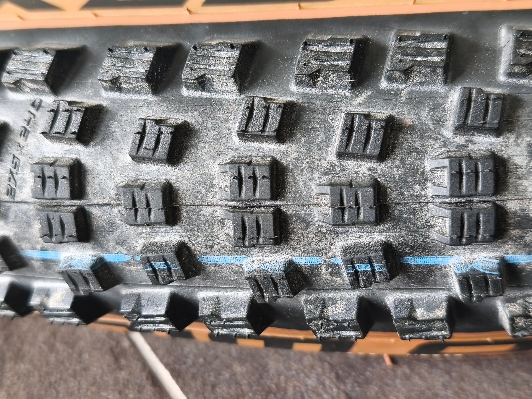 Schwalbe Pneumatici & Ruote complete: Schwalbe Wicked Will - 27.5x2.40" - Faltreifen – Nuovo (secondo la descrizione) da Jegenstorf venduto da Juchlistock 5