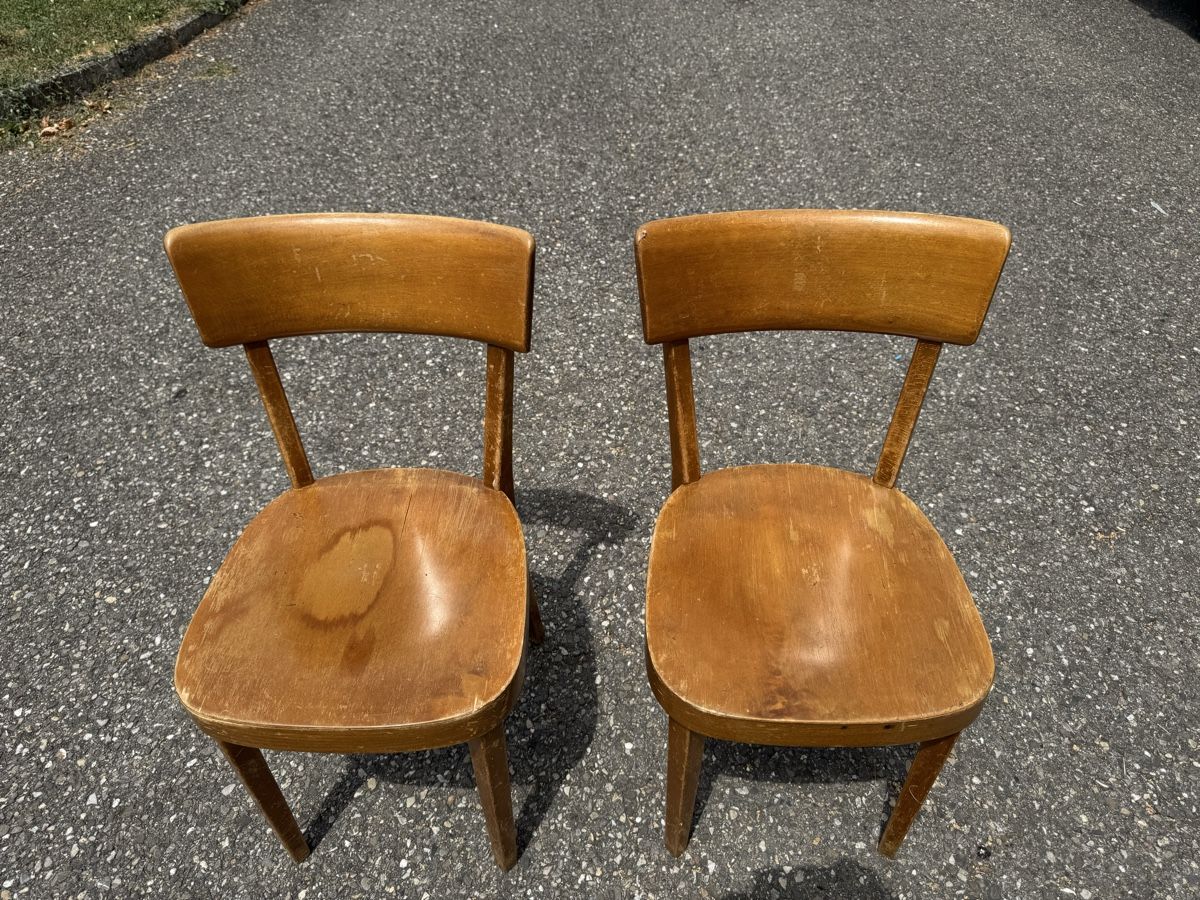 Chaises: 2 Beizenstühle ab 1.-  – D'occasion à Grenchen par Design-Outlet 2