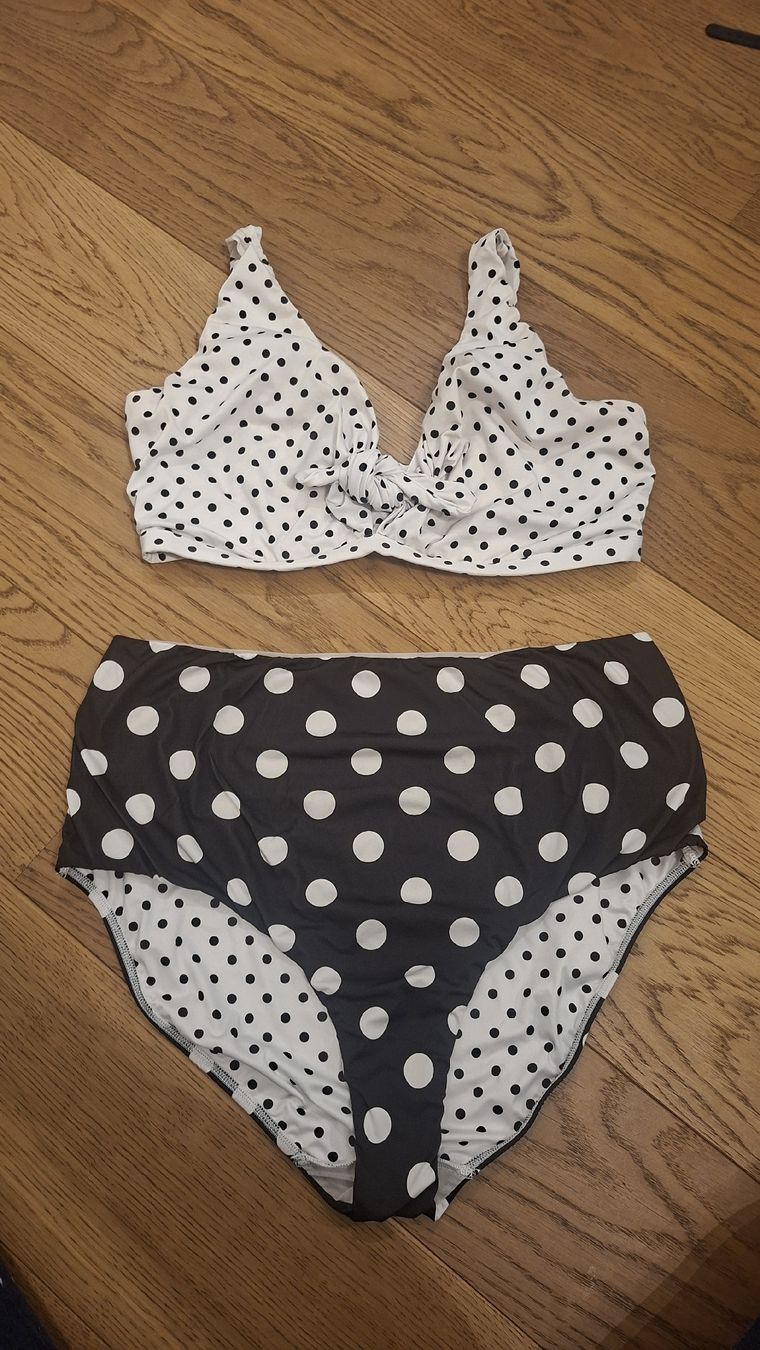 Maillots de bain & Bikinis: Bikini von Bravissimo in 75J – D'occasion à Oberengstringen par Kimchimon
