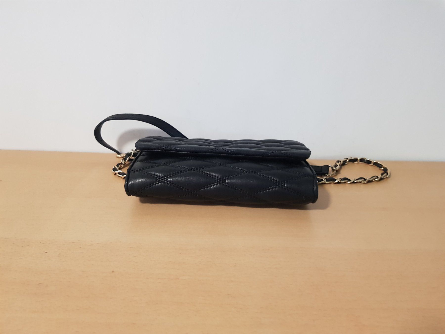 DKNY Borse da donna: DKNY Leder-Umhängetasche – Usato da Basel venduto da fafa68 5