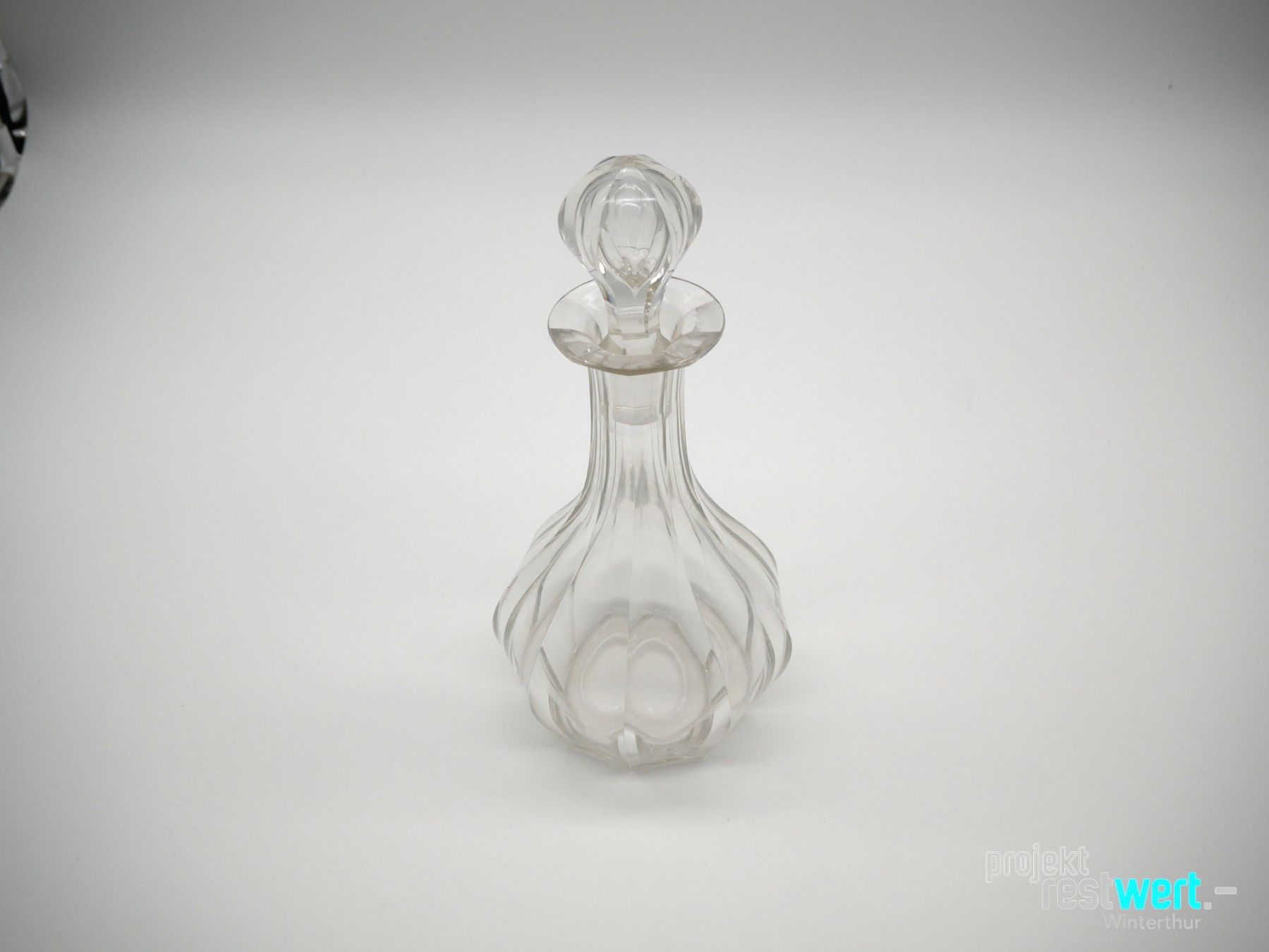 Caraffe: Karaffe mit Stöpsel 28cm hoch – Usato da Winterthur venduto da Restwert_Winterthur 1