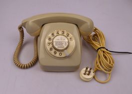 Telefon mit Wählscheibe von Zellweger Uster (1982)