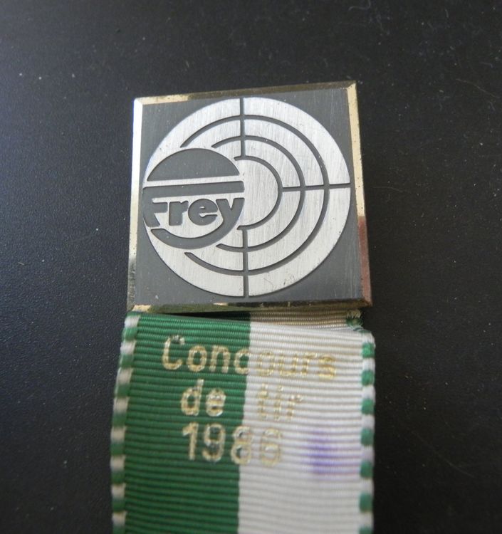 BG13927 - INSIGNE Badge Concours Gymnastique De Beauvais