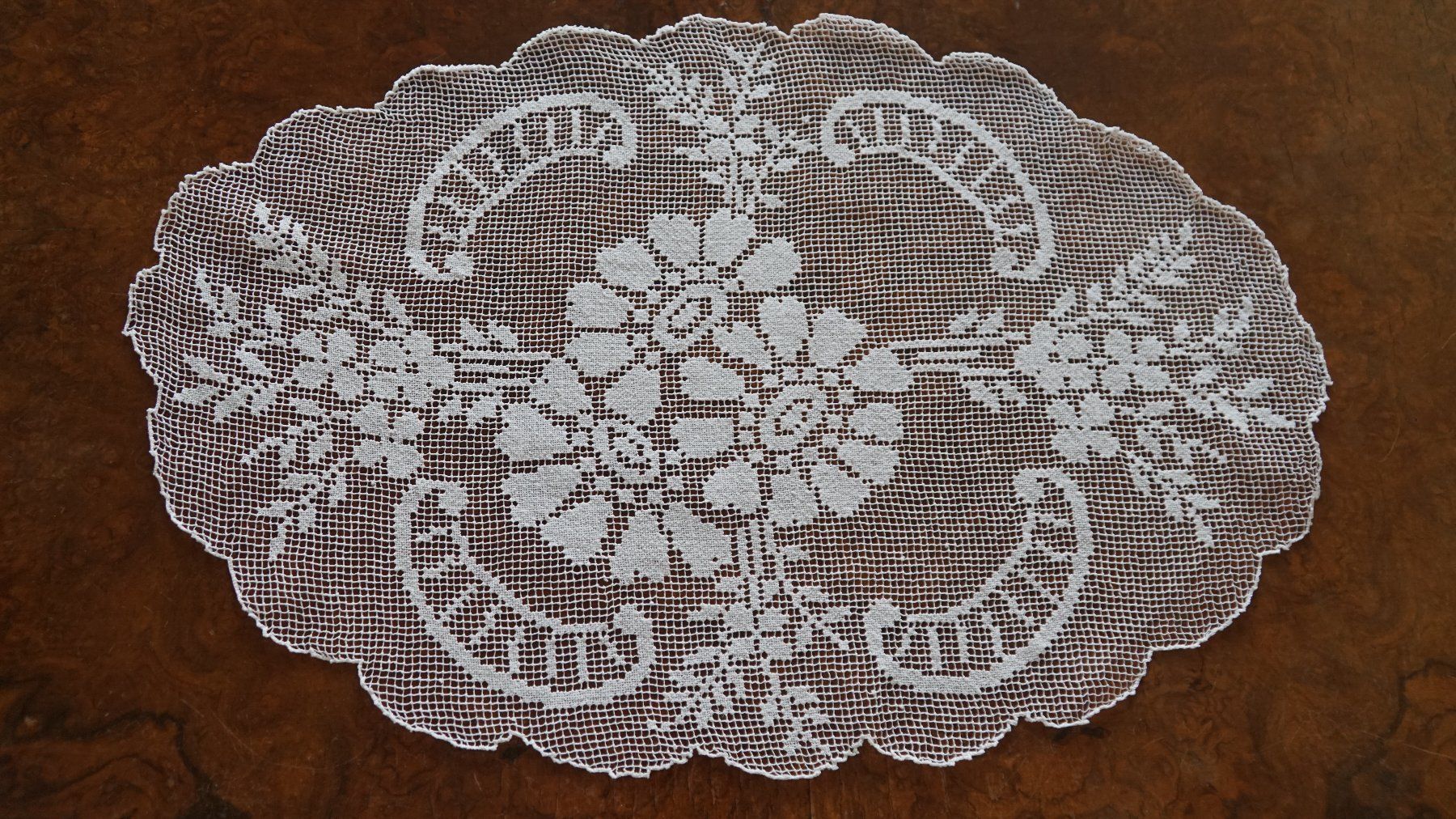 Sonstige Tischwäsche: Deckeli Filet  43x29cm – Neu (gemäss Beschreibung) aus Bern von Antikbatik