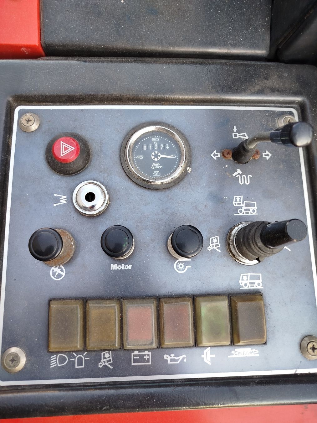 Hako Tutte le macchine: Wischmaschine Hako Jonas 1100 – Usato da Weier im Emmental venduto da Teedu 6