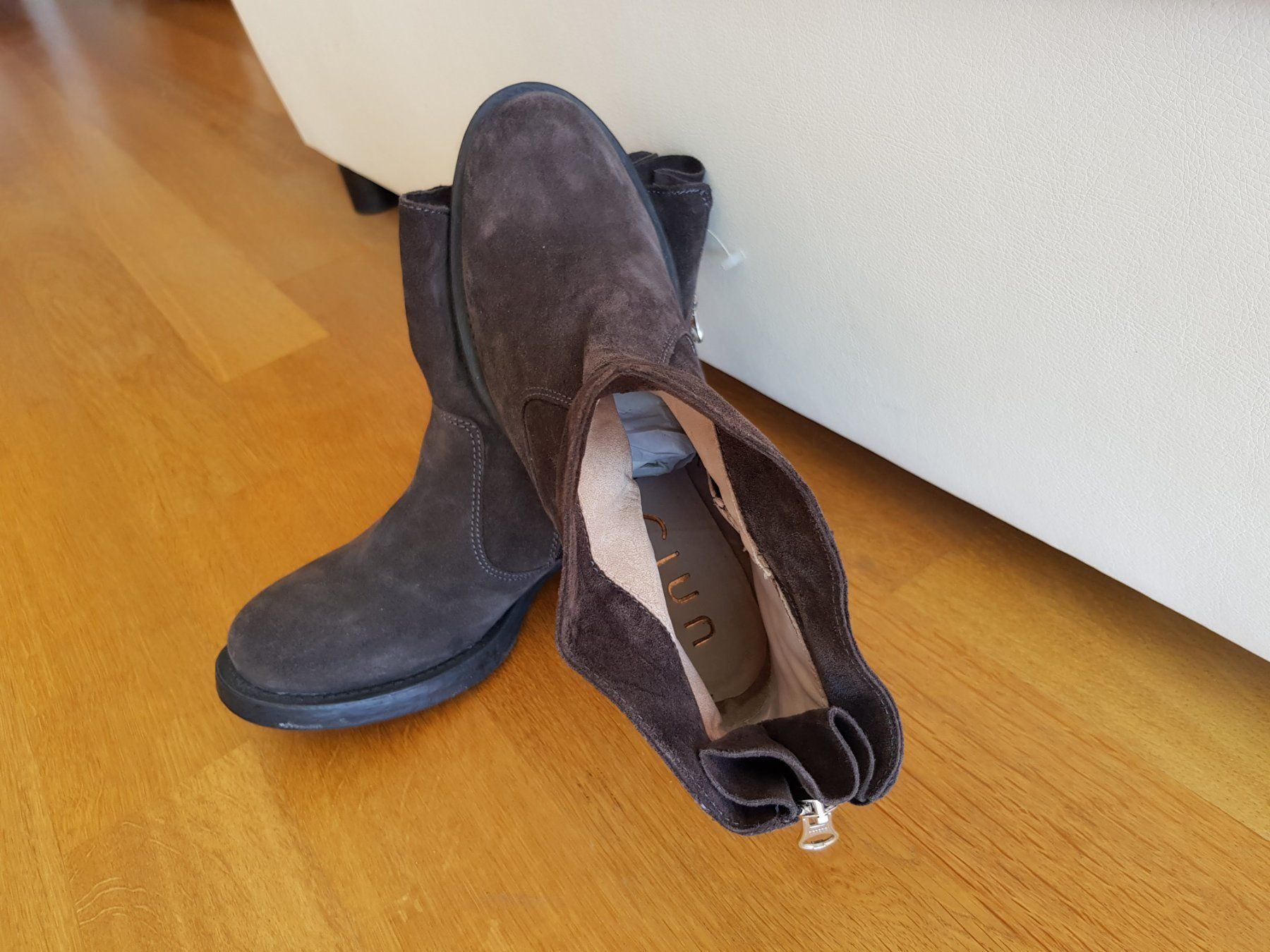 Unisa Damenschuhe: Unisa Veloursleder Stiefel Gr.39 – Neu und originalverpackt aus Reinach AG von innamac 6