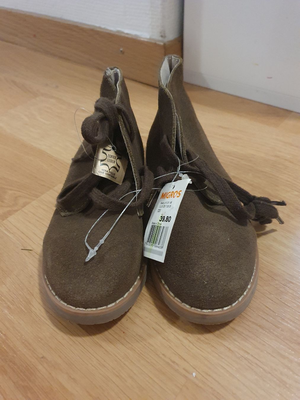 Schuhe für Jungen: neue braune Kinderschuhe aus echtem Leder – Neu und originalverpackt aus St. Gallen von 1811123