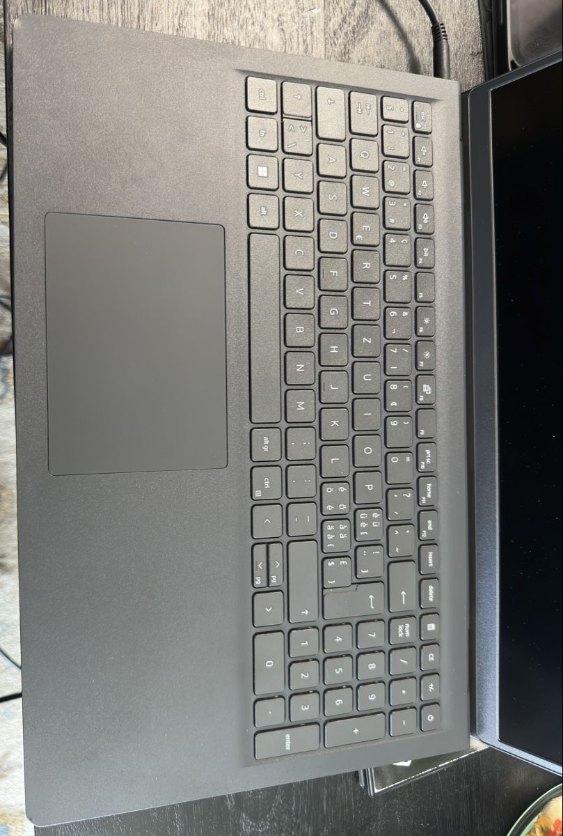 Dell Notebooks: Dell Inspiron 15 3530 – Gebraucht aus Flurlingen von ezail36 1