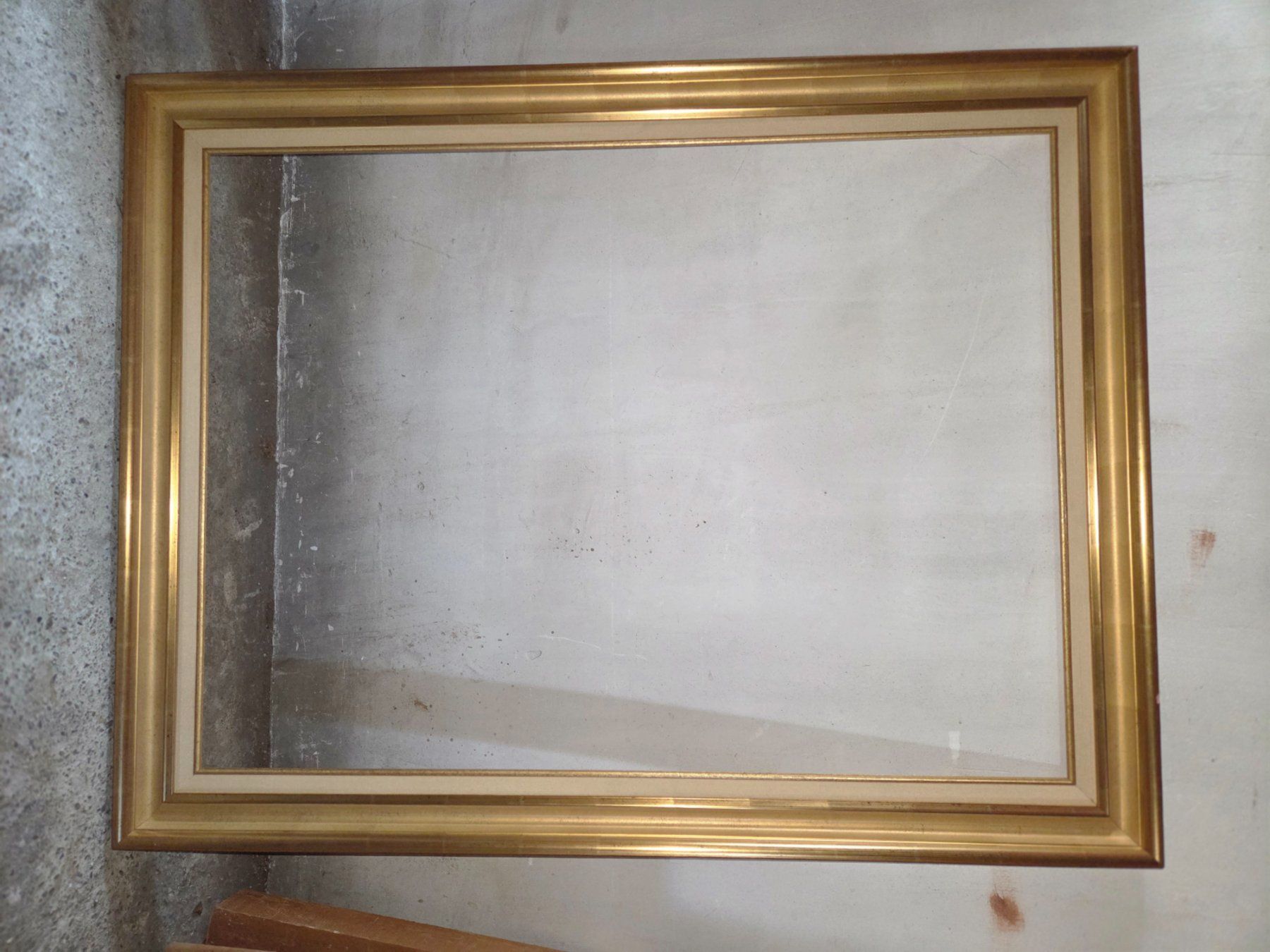 Dipinti: grand cadre 2 ors dimensions 92x68 cm – Usato da Lausanne venduto da leneko