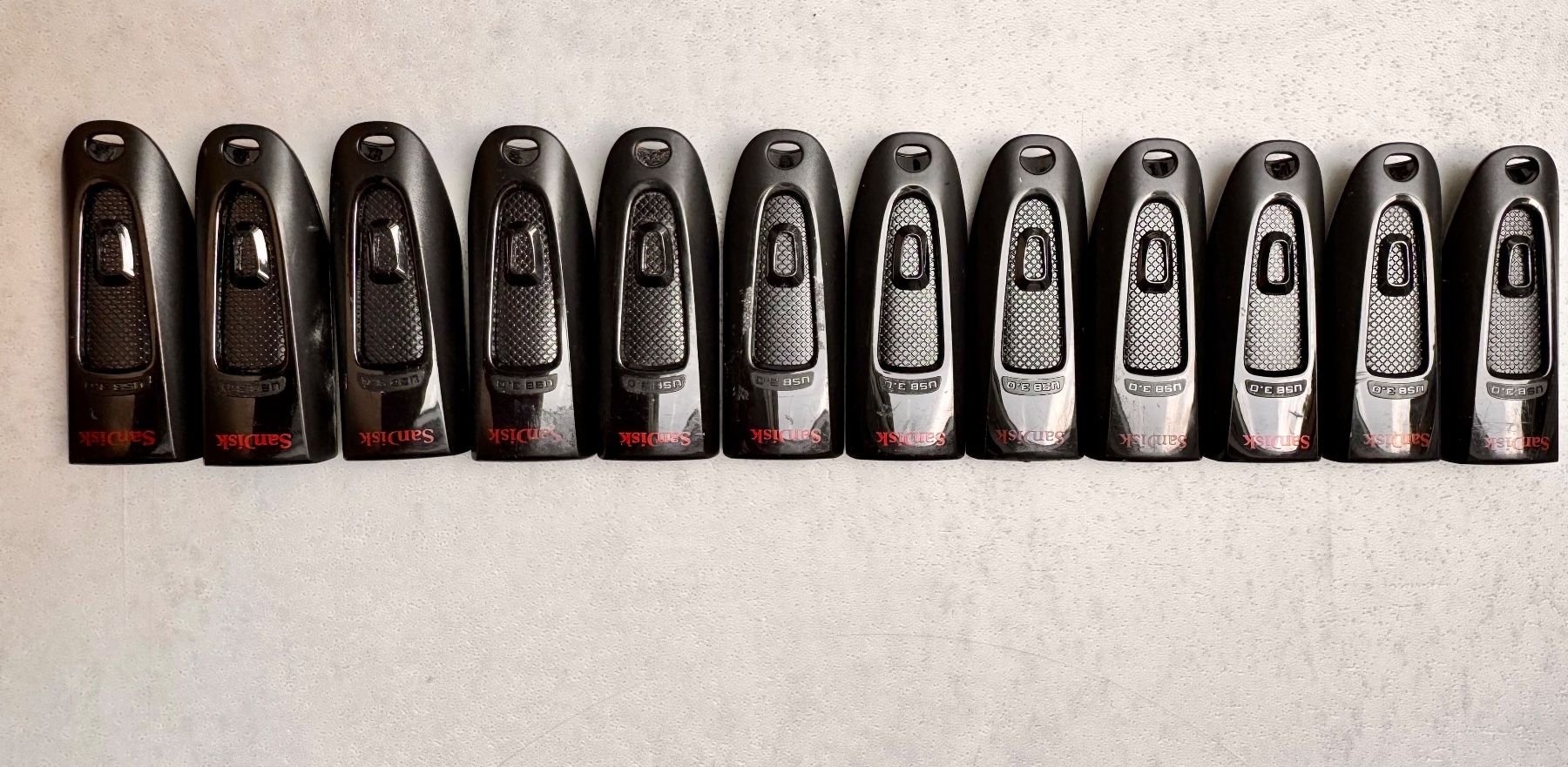 Sandisk Chiavette USB: 12 x SanDisk USB 3.0 Sticks 32 GB – Usato da Hermetschwil-Staffeln venduto da Mobile2013