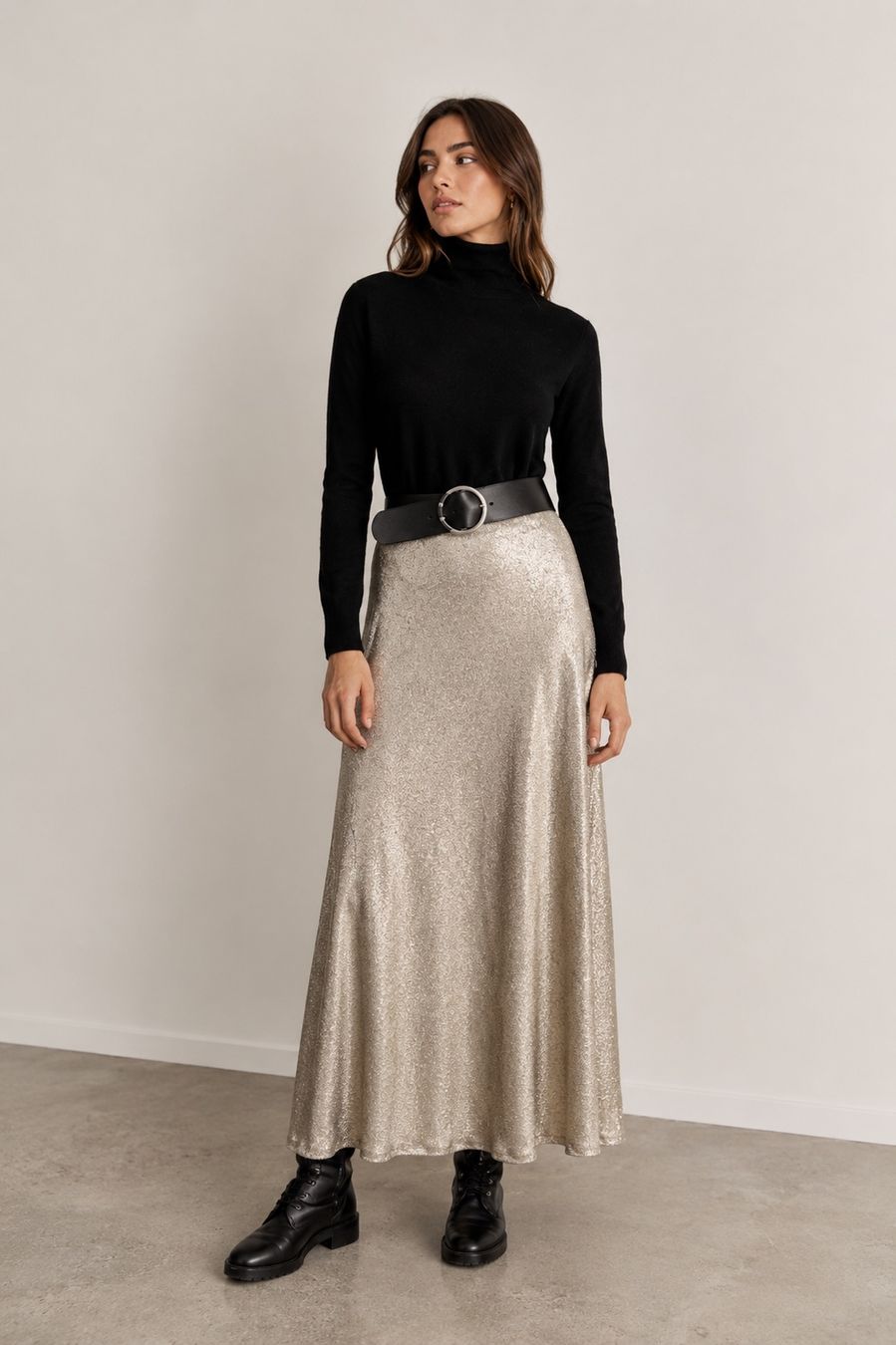 Massimo Dutti Jupes: Massimo Dutti Metallic Skirt – D'occasion à Corsier-sur-Vevey par Kristina.Nova