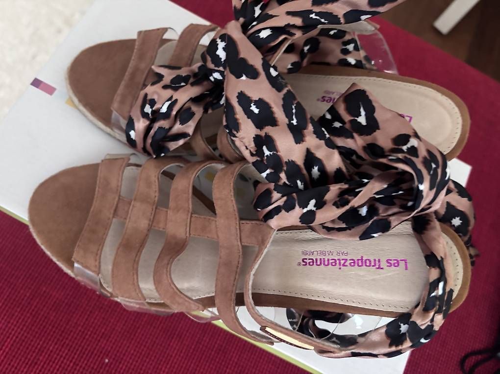 Scarpe da donna: Ledersandalen Les Tropeziennes – Usato da Immensee venduto da sim_9fdb