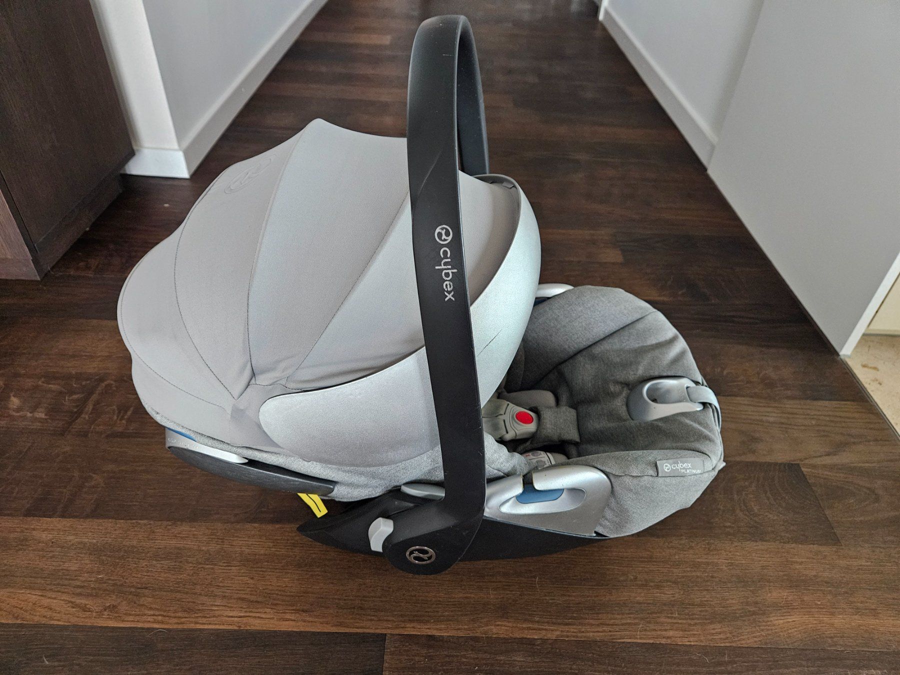Cybex Seggiolini per auto: Cybex Cloud Z i-size Platinum - Koi Collection – Usato da Rotkreuz venduto da cat.dra 4