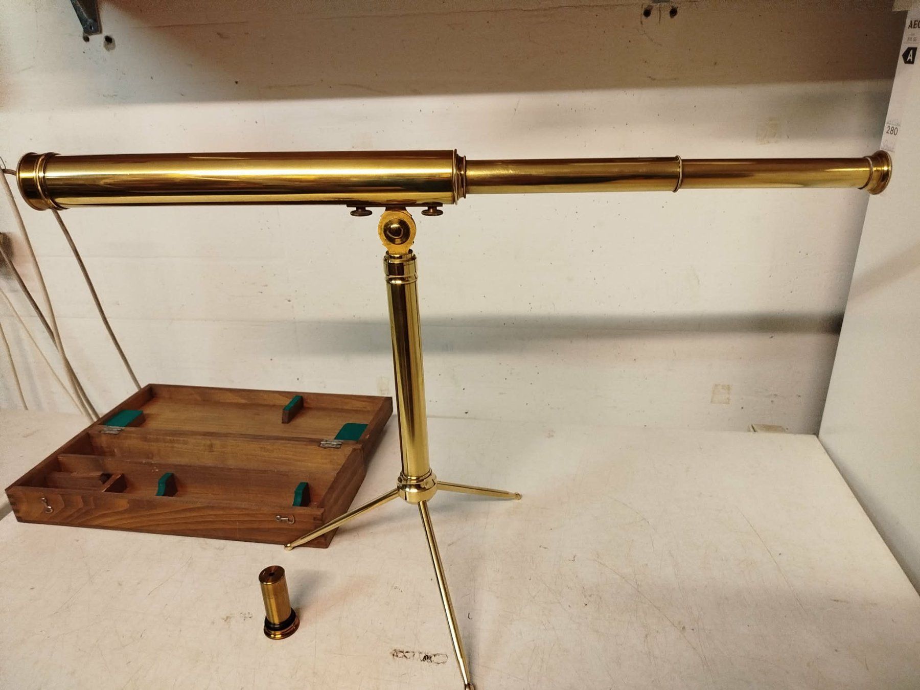 Teleskope: Télescope sur son support – Gebraucht aus La Chaux-de-Fonds von Emmaus2300CDF 5