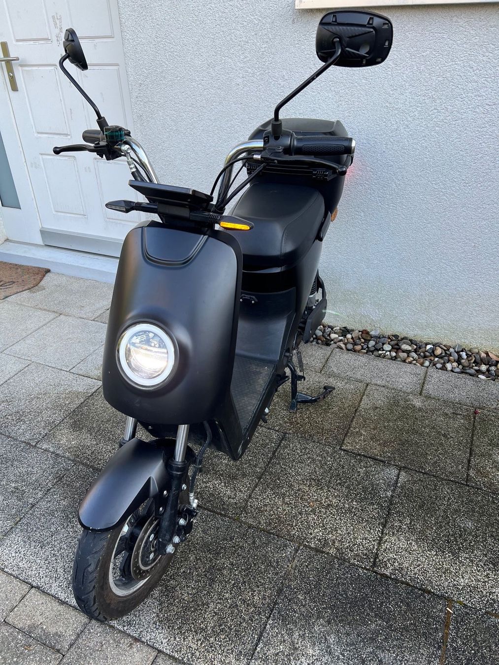 Scooters: E-Roller 500 Watt 25km/h max. – D'occasion à Männedorf par tomdiver007 1