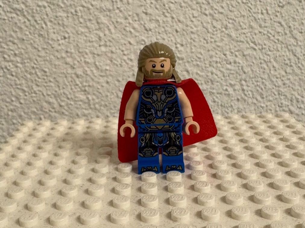 Lego Jeux de construction: LEGO Thor Minifigur sh0811 – D'occasion à Adliswil par Travant