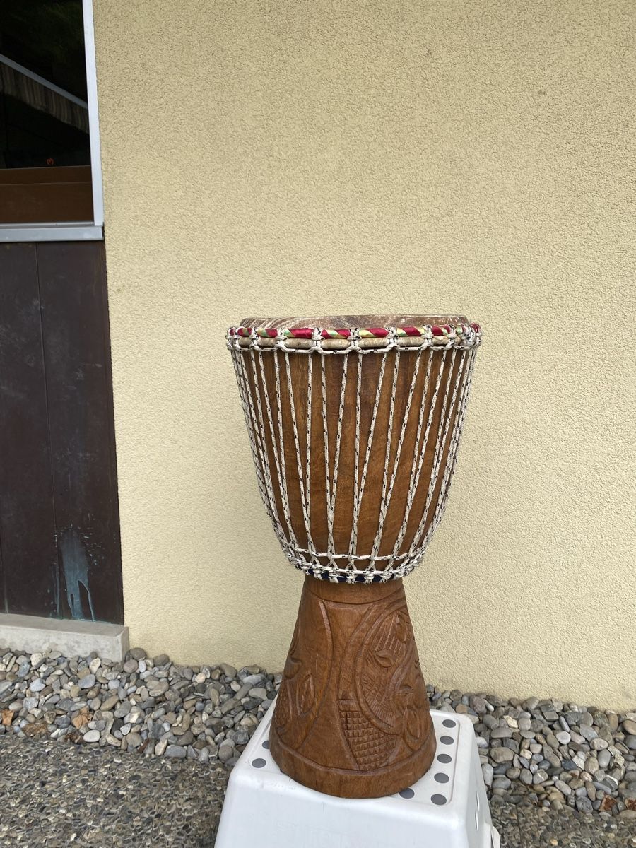 Instruments de musique: Jembe zu verkaufen – D'occasion à Lengnau BE par xal_srx6