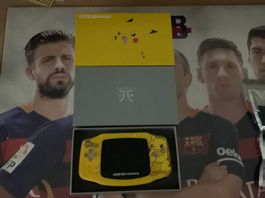 Pikachu Pokemon Gameboy GBA mit OVP und Zubehör IPS Display