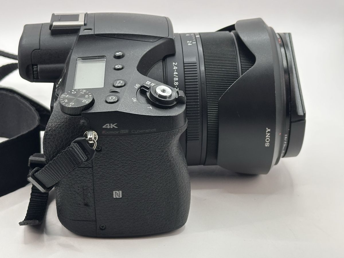 Sony Kamera: Sony DSC rx10 iii – Neu (gemäss Beschreibung) aus Arbon von Sed_9bj9 4