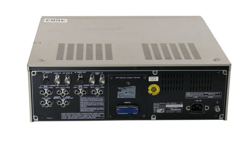 Tutti i VHS: prof. SVHS Recorder AG-7350 Panasonic – Usato da Therwil venduto da Alduro 1