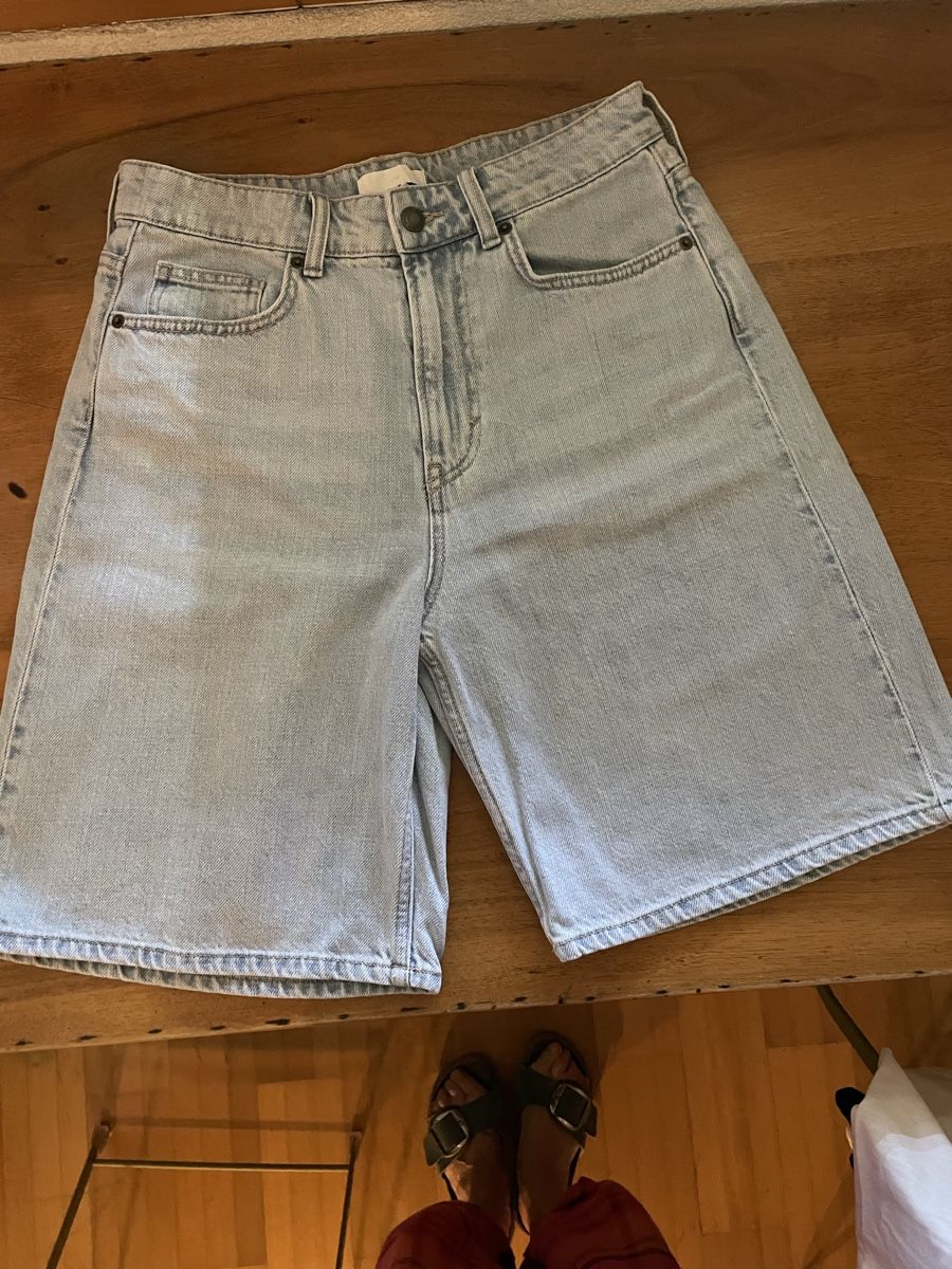 H&M Pantaloni: Bermudas/Shorts H&M 38 hellblau Denim neu – Nuovo e nell'imballaggio originale da Bertschikon Gossau venduto da kel_wf2y