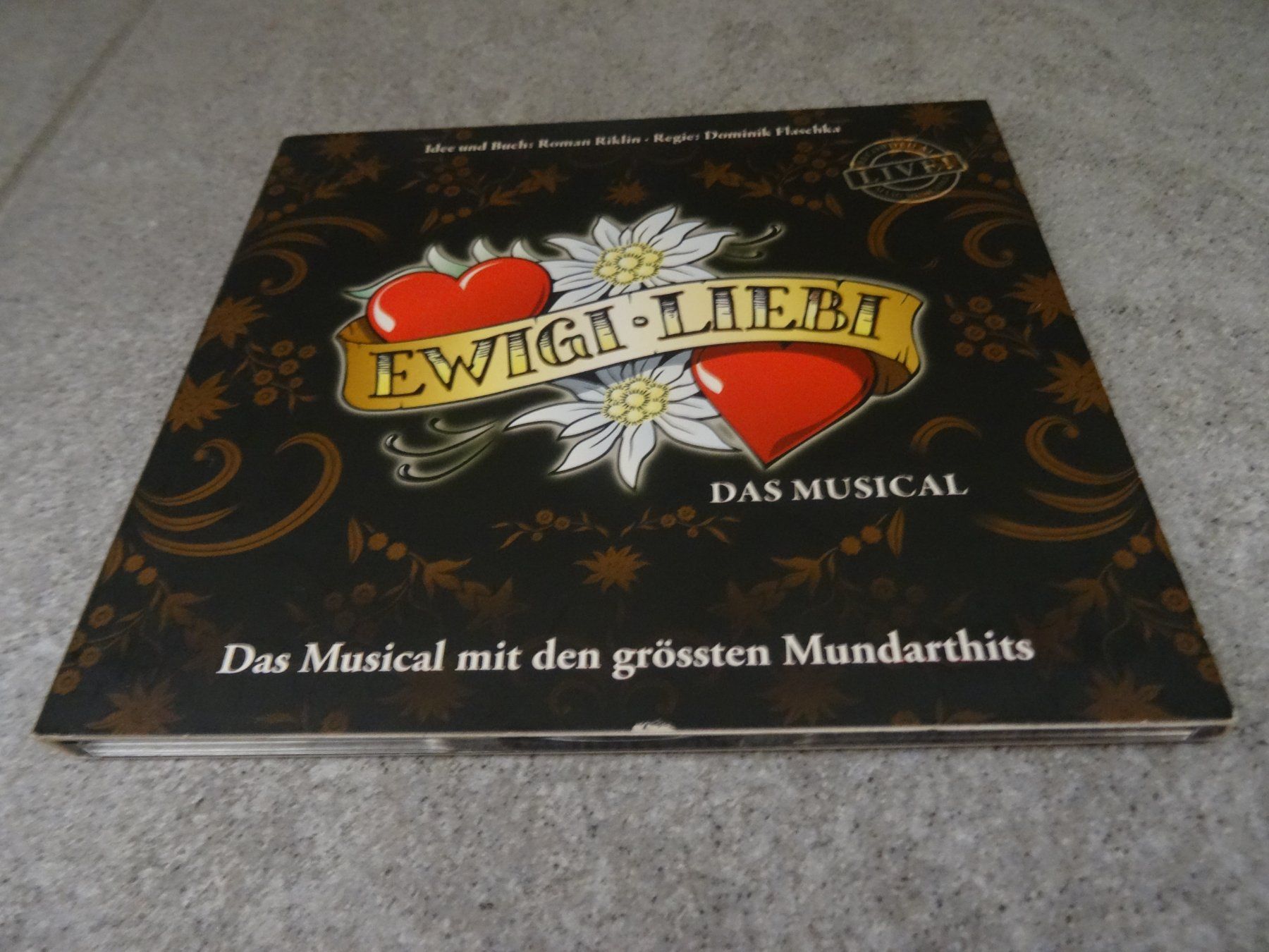 CD: Ewigi Liebi - Das Musical - CD - Mundarthits – Usato da Olten venduto da Disc-Ausverkauf