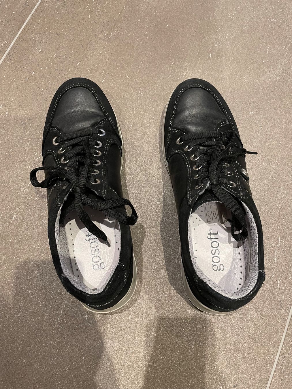 Chaussures femmes: Sneakers, Grösse 38, gosoft – D'occasion à Haslen AI par s176