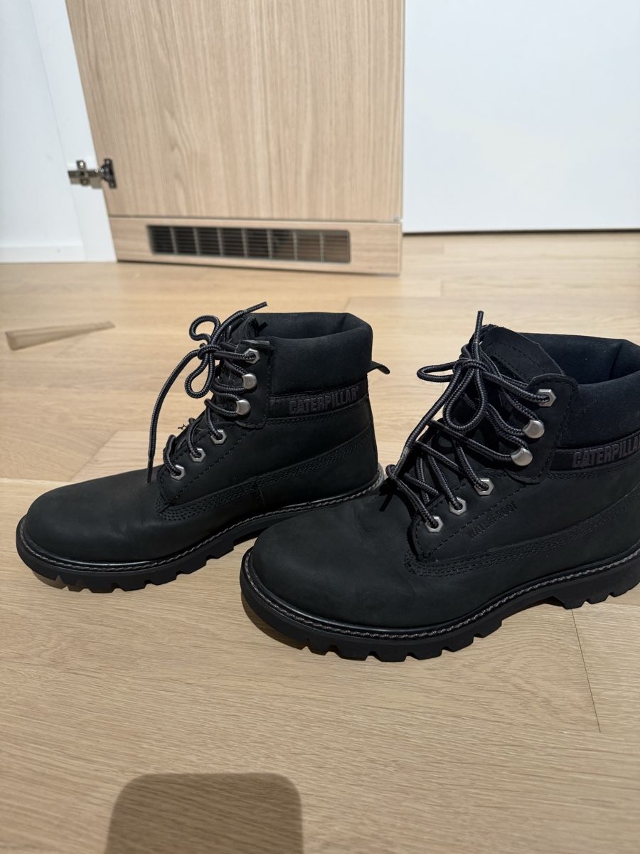 Caterpillar Scarpe da uomo: Dunkel blau-graue Stiefel CAT – Usato da Schlieren venduto da ana_ribeiro19 2