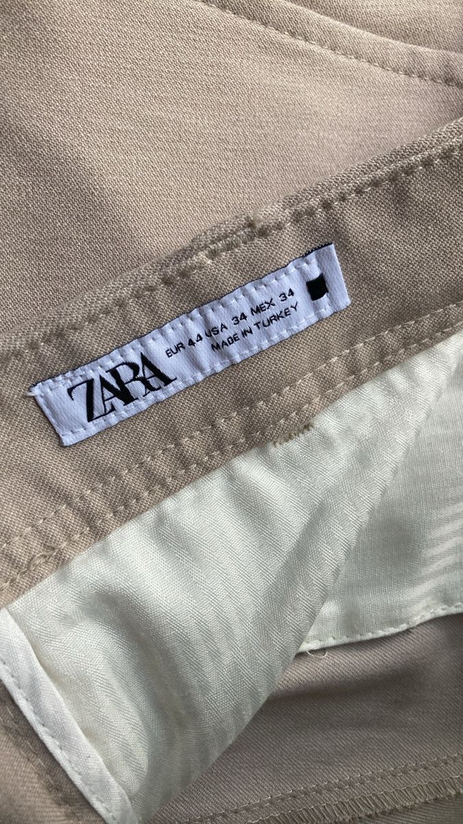 Zara Pantaloni: Zara Hose Beige Gr 44 – Usato da Basel venduto da Nomagusa 1