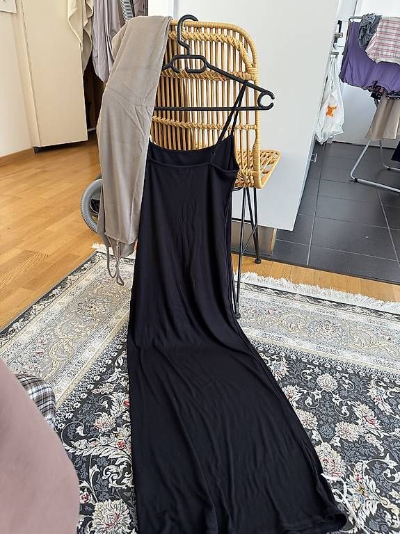 Vestiti: 2 New Yorker Kleid  – Usato da St. Gallen venduto da sho_xzw7