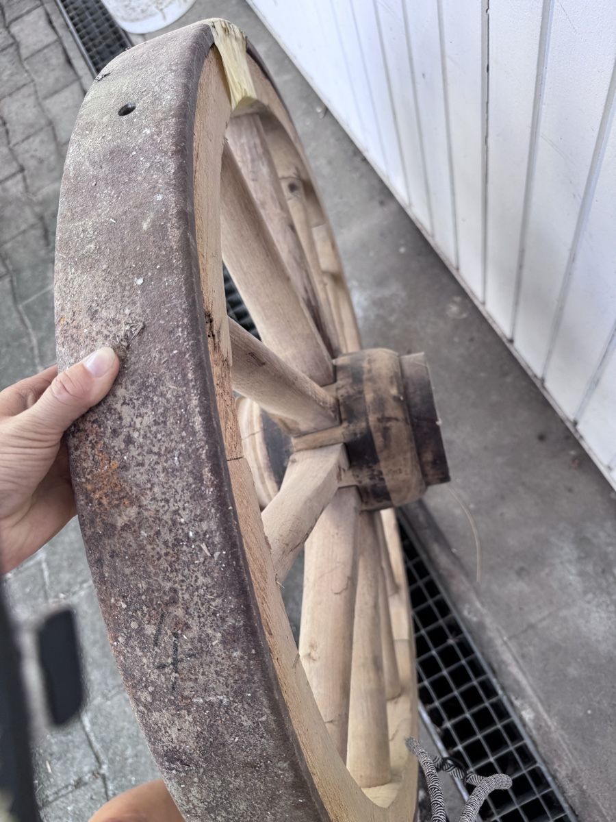 Pneus & Kompletträder: Antikes Wagenrad Holzrad 81cm Durchmesser – Gebraucht aus Niederbüren von Oetschli 5