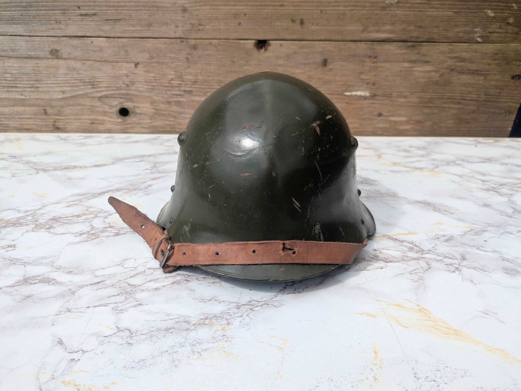 Uniformi & Effetti personali: Bulgarischer Stahlhelm M36 Typ C – Usato da Buttisholz venduto da SoldatenKammer 1